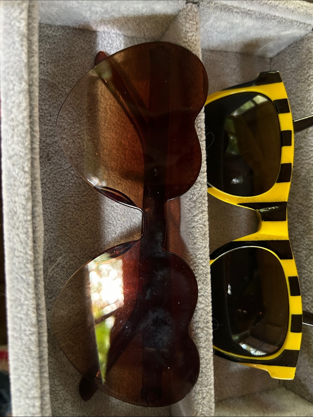 Women’s Sunglasses - Picture 2 of 6